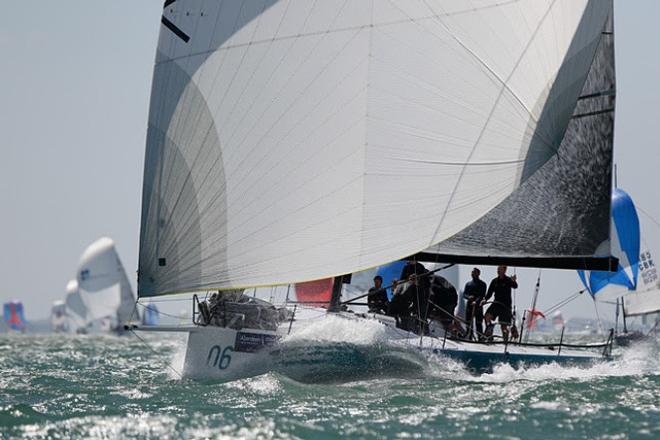 OTRA VEZ, Fast 40+ - Aberdeen Asset Management Cowes Week – 12 Aug, 2016 ©  Paul Wyeth / CWL